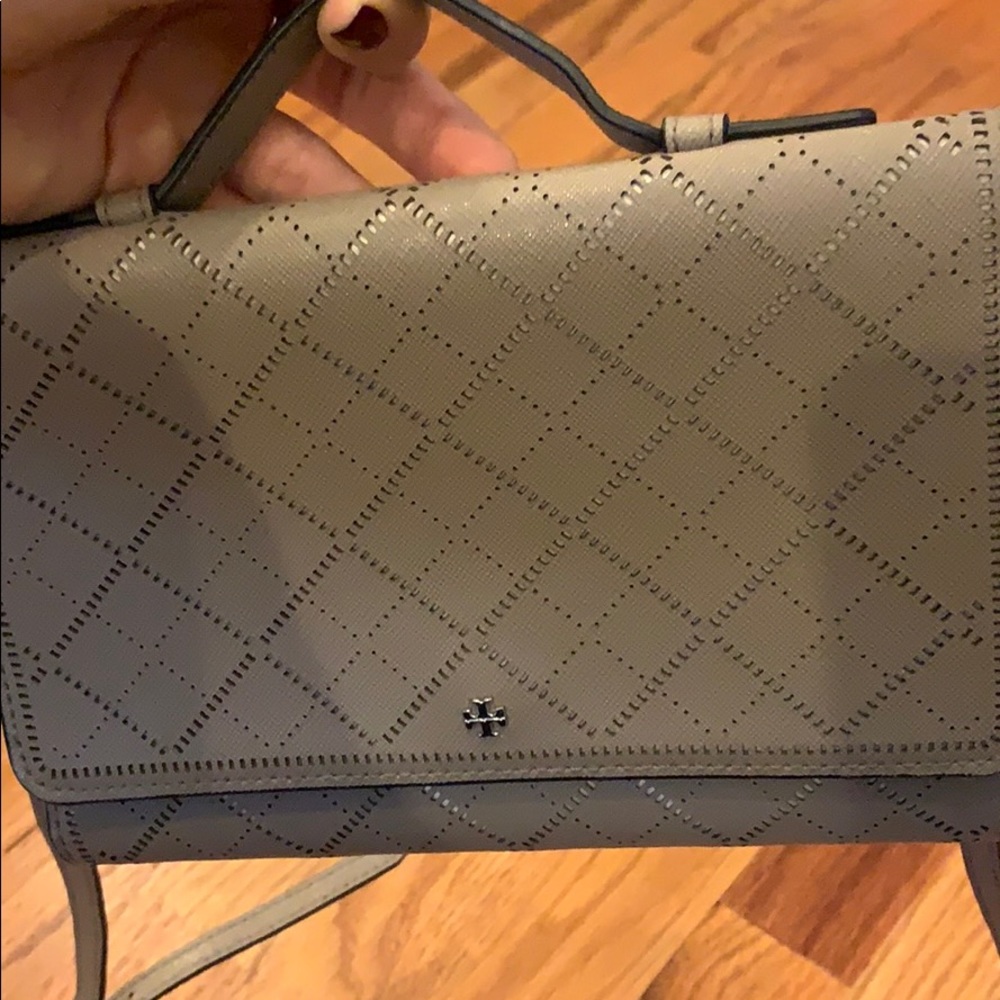 Perfect Condition Tory Burch wallet crossbody bag!